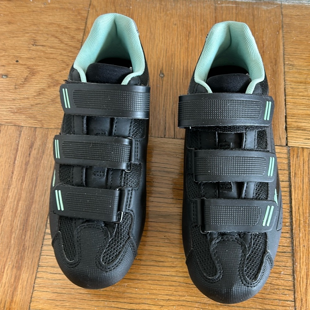 Tomimaso bike shoes